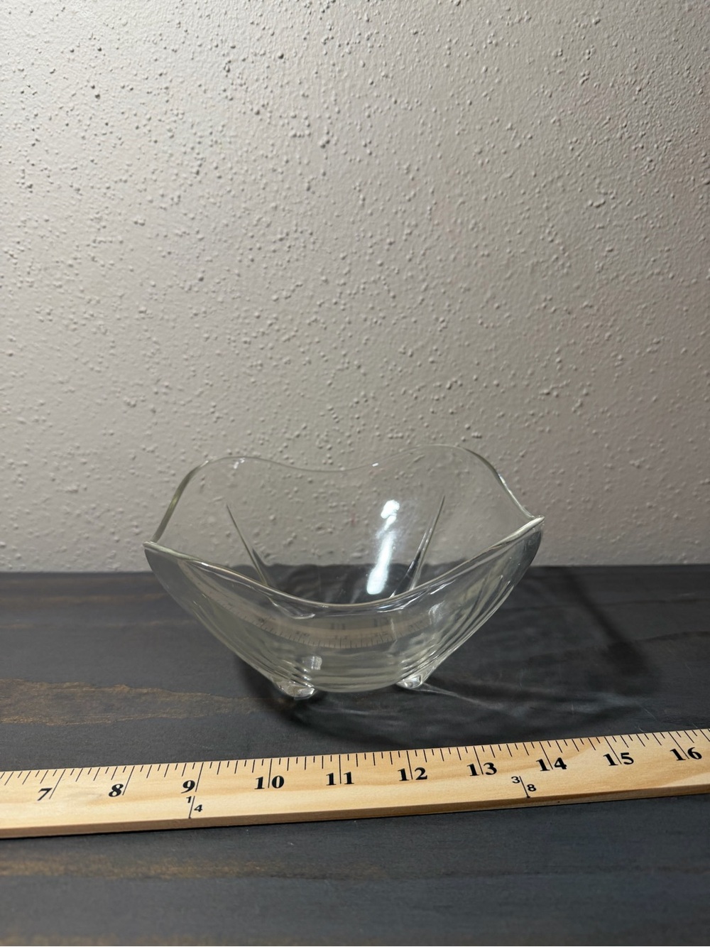 Source Unknown Clear Glass Wave-Rim Serving Bowl